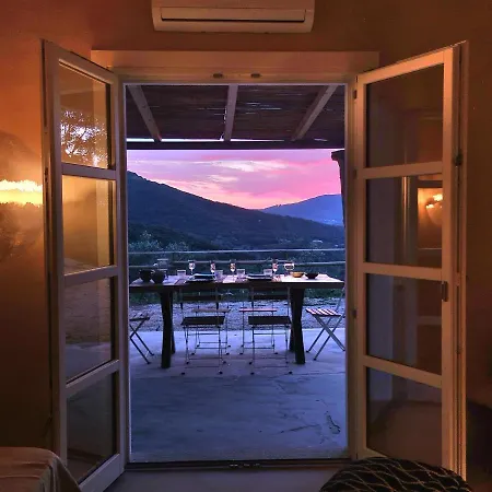 Elicriso Charme E Nature - Goelba *