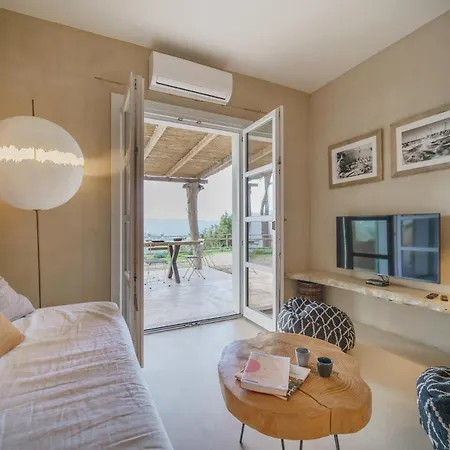 Elicriso Charme E Nature - Goelba ポルトフェッラーイオ